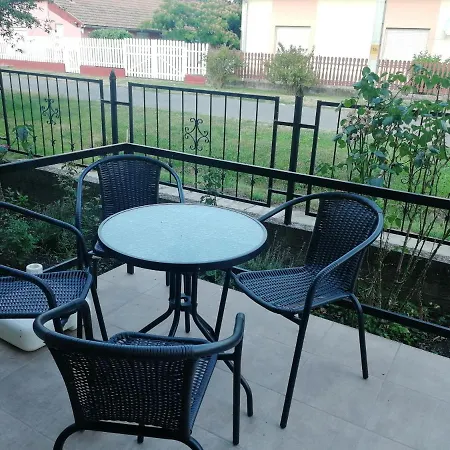 بيت ضيافة Zsuzsanna Vendeghaz 3*