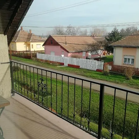 Zsuzsanna Vendeghaz بيت ضيافة