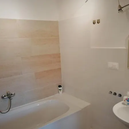 Zsuzsanna Vendeghaz 3*